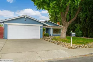 349 Royal Oaks Dr, Vacaville, CA 95687 - Photo 3