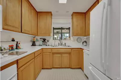 298 Markham Avenue, Vacaville, CA 95688 - Photo 9