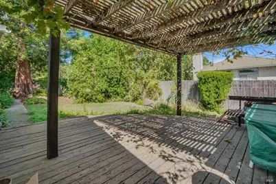 298 Markham Avenue, Vacaville, CA 95688 - Photo 25