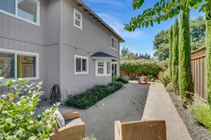 8 Capitola Ct, Napa, CA 94559 - Photo 33