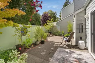 2328 Lakeview Dr, Santa Rosa, CA 95405 - Photo 17