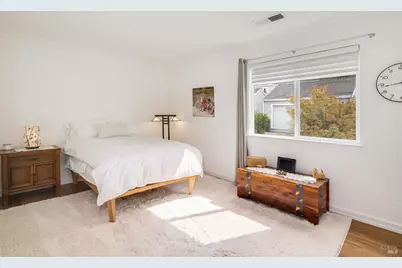 2328 Lakeview Drive, Santa Rosa, CA 95405 - Photo 13