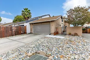 1182 Hartford Pl, Fairfield, CA 94534 - Photo 3