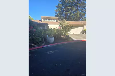 938 W 9th Street, Santa Rosa, CA 95401 - Photo 1