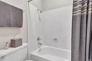 2410 High Pointe Ct, Fairfield, CA 94534 - Photo 35