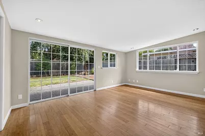 652 Corlano Avenue, Santa Rosa, CA 95404 - Photo 9