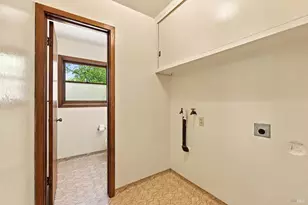 1023 Michigan Dr, Santa Rosa, CA 95405 - Photo 7