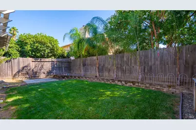 606 Sunnyvale Place, Vacaville, CA 95687 - Photo 45