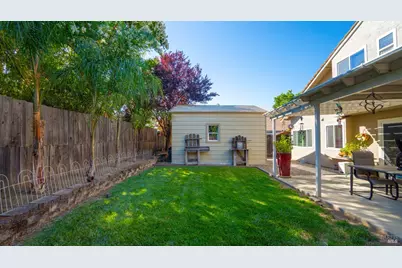 606 Sunnyvale Place, Vacaville, CA 95687 - Photo 47