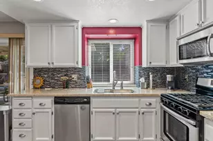 606 Sunnyvale Pl, Vacaville, CA 95687 - Photo 15