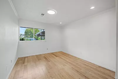 70 Belvedere Court, Napa, CA 94559 - Photo 9