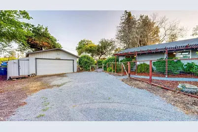 2142 Laguna Road, Santa Rosa, CA 95401 - Photo 11
