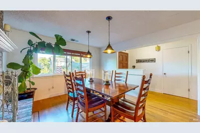 2142 Laguna Road, Santa Rosa, CA 95401 - Photo 21