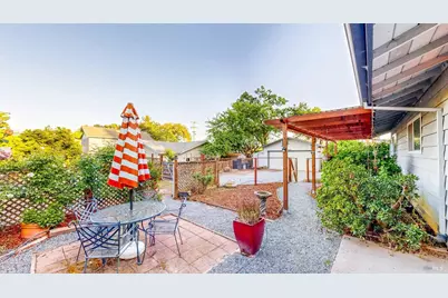 2142 Laguna Road, Santa Rosa, CA 95401 - Photo 19