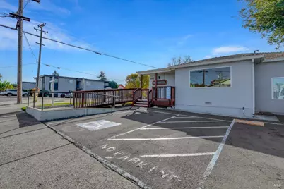 490 E L Street, Benicia, CA 94510 - Photo 3