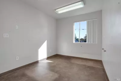 490 E L Street, Benicia, CA 94510 - Photo 11