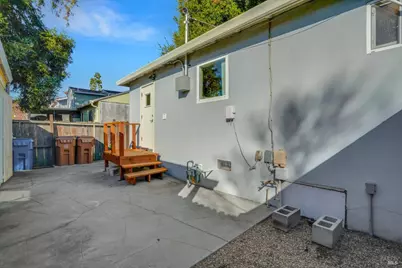 490 E L Street, Benicia, CA 94510 - Photo 31