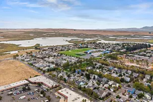 820 Bay St, Suisun City, CA 94585 - Photo 51