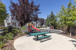 720 Wintergreen Ct, Napa, CA 94559 - Photo 33