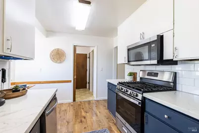 2827 Marlow Road, Santa Rosa, CA 95403 - Photo 11