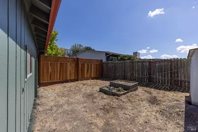 2827 Marlow Road, Santa Rosa, CA 95403 - Photo 27