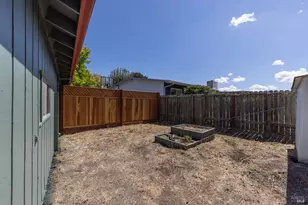 2827 Marlow Rd, Santa Rosa, CA 95403 - Photo 27