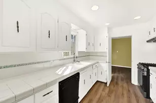 7608 Arthur St, Oakland, CA 94605 - Photo 15