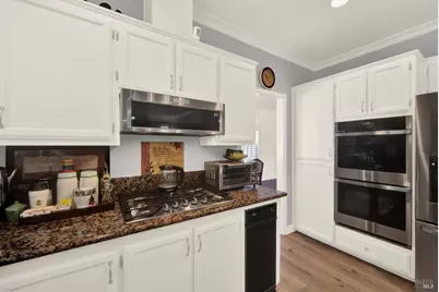 754 Roscommon Drive, Vacaville, CA 95688 - Photo 37