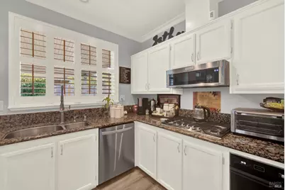 754 Roscommon Drive, Vacaville, CA 95688 - Photo 35