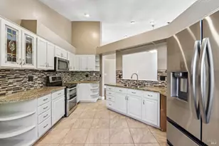508 Poppy Cir, Benicia, CA 94510 - Photo 13