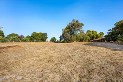 690 Palm Avenue, Penngrove, CA 94951 - Photo 63