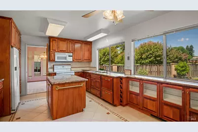 481 Crestview Drive, Vacaville, CA 95688 - Photo 3