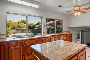 481 Crestview Dr, Vacaville, CA 95688 - Photo 11