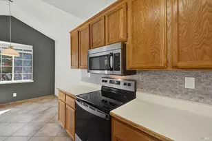 104 Manchester Dr, Fairfield, CA 94533 - Photo 33