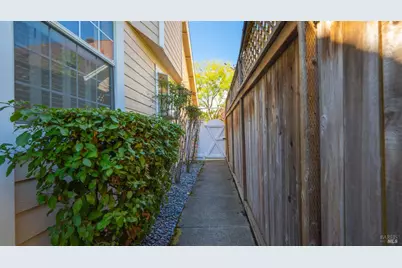 18 Bay Tree Court, Cotati, CA 94931 - Photo 29