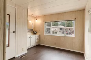460 E Gobbi St, Ukiah, CA 95482 - Photo 17