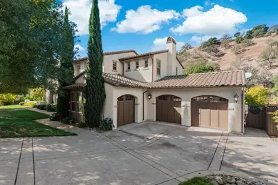 727 Bridle Ridge Drive, Fairfield, CA 94534 - Photo 3
