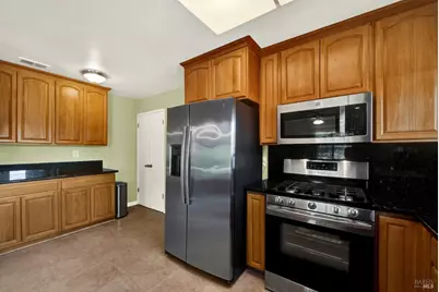 348 Adobe Drive, Vacaville, CA 95687 - Photo 17