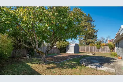 1239 Janet Way, Santa Rosa, CA 95405 - Photo 11