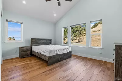 1475 Los Alamos Road, Santa Rosa, CA 95409 - Photo 17