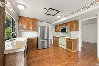 1552 Parkwood Court, Napa, CA 94558 - Photo 19