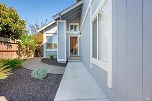 1136 Navarro St, Santa Rosa, CA 95401 - Photo 3