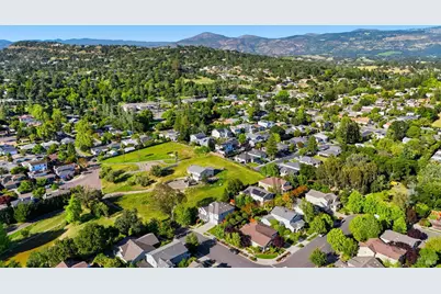 960 Capitola Drive, Napa, CA 94559 - Photo 59