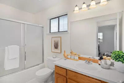 1725 Drake Court, Petaluma, CA 94954 - Photo 23