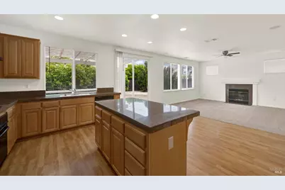 812 Purple Sage Drive, Vacaville, CA 95687 - Photo 7