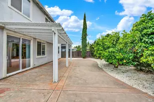 812 Purple Sage Dr, Vacaville, CA 95687 - Photo 27