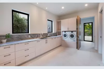 983 Grove Street, Healdsburg, CA 95448 - Photo 23