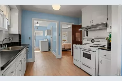 3050 Millsbrae Avenue, Oakland, CA 94605 - Photo 13