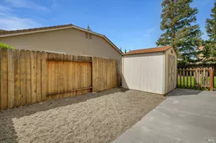 818 Summerbreeze Dr, Vacaville, CA 95687 - Photo 27