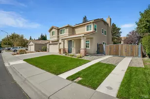 818 Summerbreeze Dr, Vacaville, CA 95687 - Photo 3